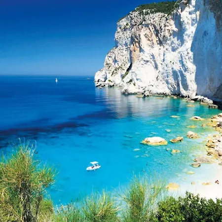 Flora Οζιάς